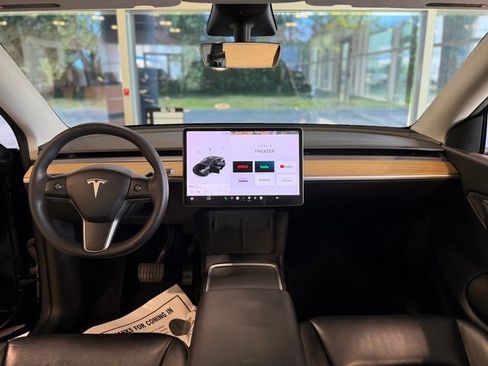 Used 2021 Tesla Model Y Long Range AWD/4WD image 31