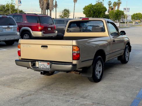 Used 2002 Toyota Tacoma 2WD Regular Cab image 10