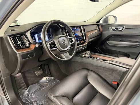 Used 2023 Volvo XC60 B5 Plus AWD/4WD image 10