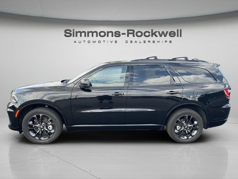 Used 2025 Dodge Durango GT w/ Blacktop Package AWD/4WD image 2