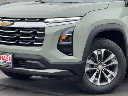 New 2026 Chevrolet Equinox LT image 3