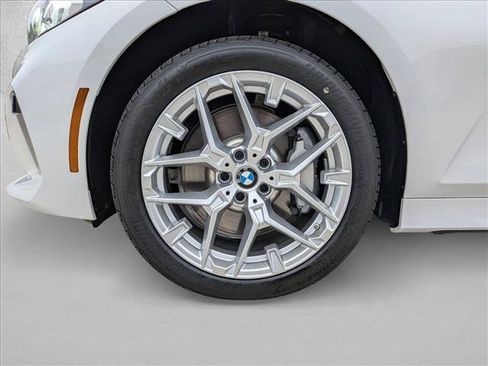 Used 2026 BMW 330i Sedan w/ Premium Package RWD image 10