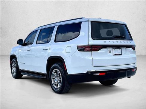 Used 2024 Jeep Wagoneer 2WD image 13