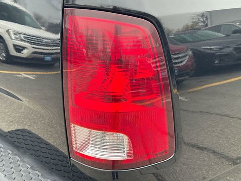 Used 2013 RAM 1500 Express image 29