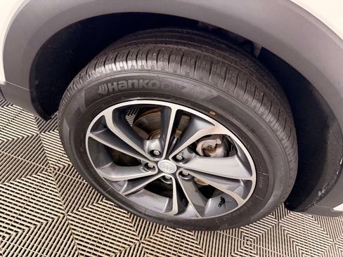 Used 2022 Buick Encore GX Select AWD/4WD image 14