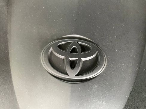 Used 2026 Toyota Camry SE FWD image 30