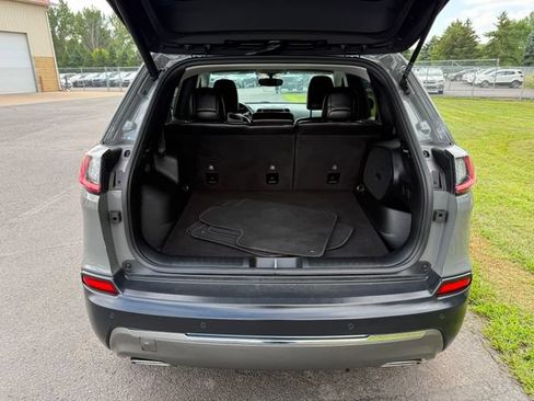 Used 2020 Jeep Cherokee Limited AWD/4WD image 3