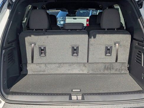 New 2026 Chevrolet Traverse LT image 8