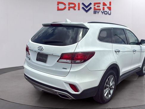 Used 2019 Hyundai Santa Fe XL SE AWD/4WD image 3
