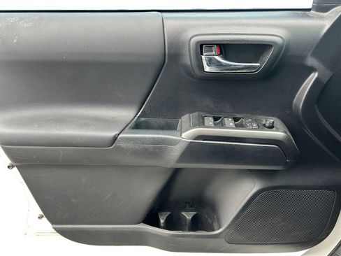 Used 2021 Toyota Tacoma TRD Off-Road w/ Technology Package AWD/4WD image 42
