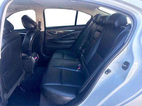 Used 2018 INFINITI Q50 Luxe w/ Essential Package (3.0T Luxe) image 10