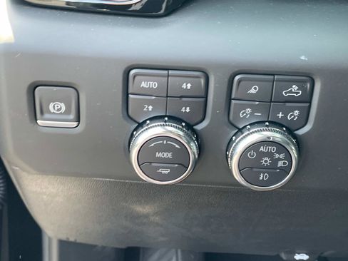 New 2025 GMC Sierra 2500 Denali w/ Denali Reserve Package image 18