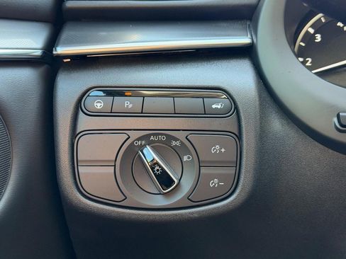 Used 2025 INFINITI QX50 Pure AWD/4WD image 16