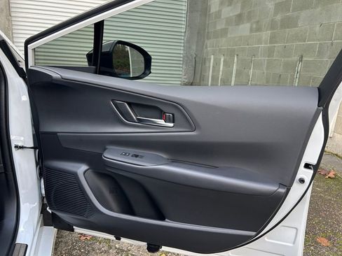 Used 2024 Toyota Prius Prime Premium image 25