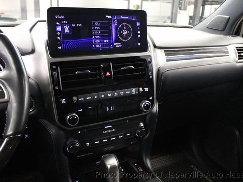 Used 2023 Lexus GX 460 Premium AWD/4WD image 19