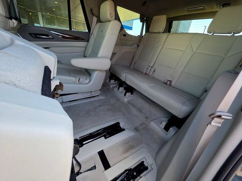 Used 2021 Cadillac Escalade Premium Luxury Platinum AWD/4WD image 78
