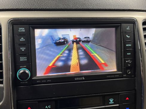 Used 2012 Jeep Grand Cherokee Limited w/ Luxury Group II image 11