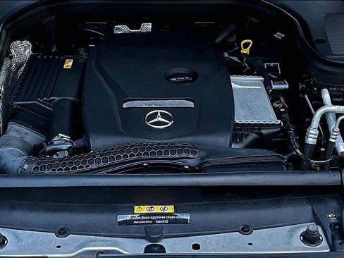 Used 2018 Mercedes-Benz GLC 300 4MATIC image 31
