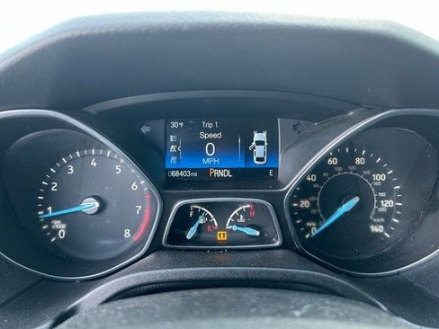 Certified 2018 Ford Focus SE image 2