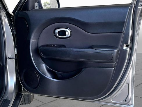 Used 2015 Kia Soul FWD image 21