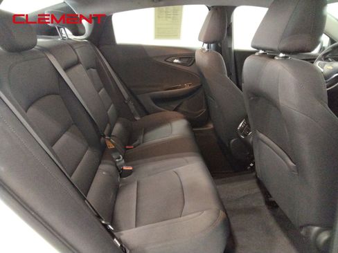 Used 2022 Chevrolet Malibu LT FWD image 33