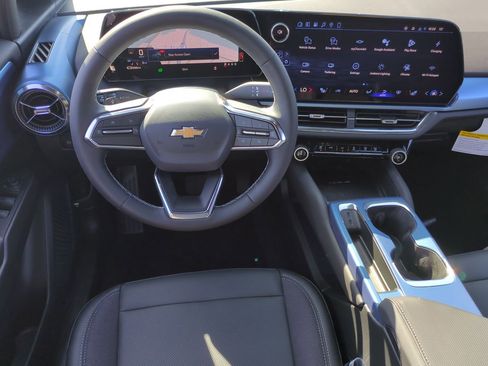 New 2026 Chevrolet Equinox EV LT image 19