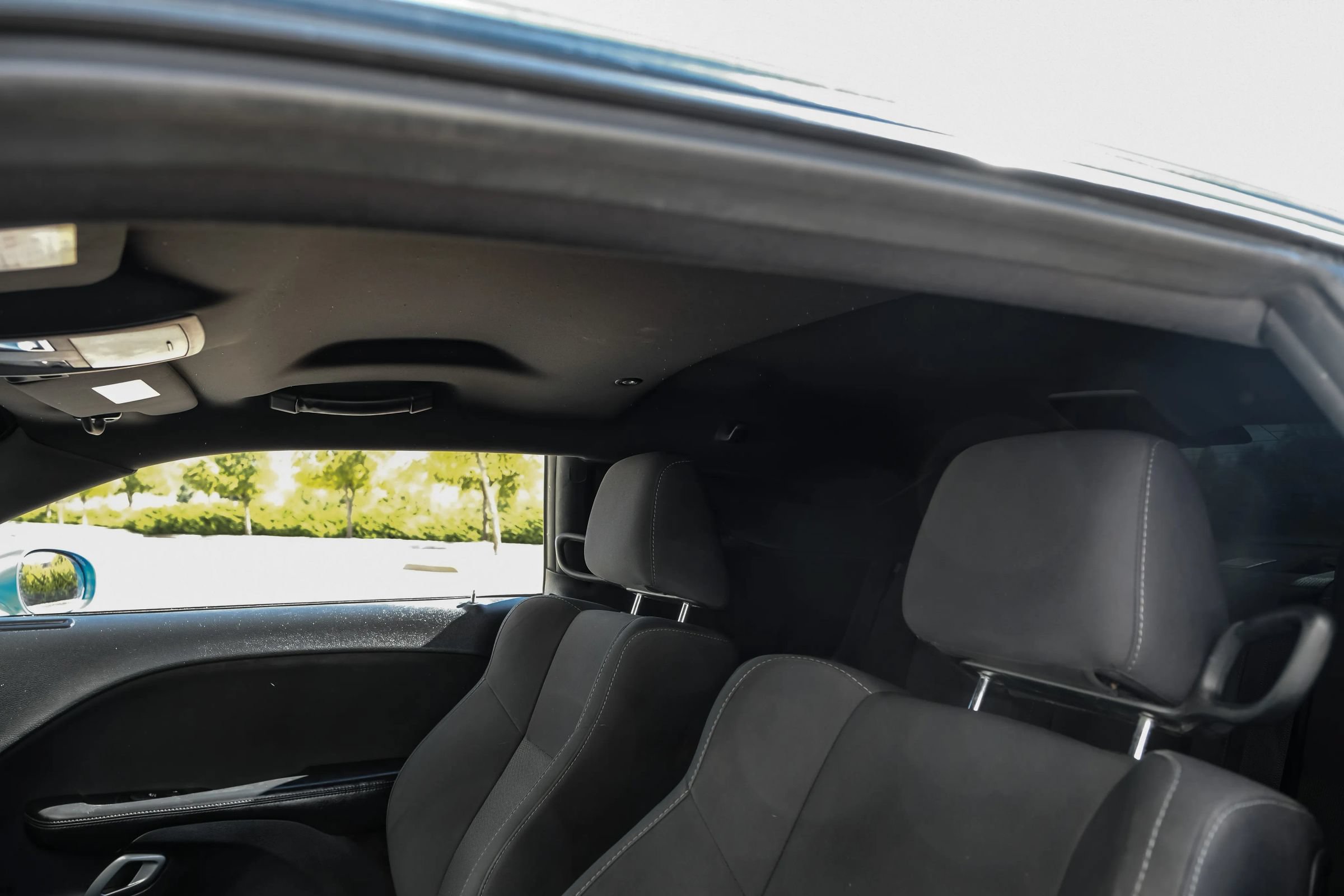 Used 2015 Dodge Challenger R/T RWD image 29