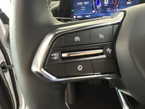 Used 2025 Chevrolet Traverse LT AWD/4WD image 15