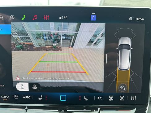 New 2026 Volkswagen Tiguan SE image 18