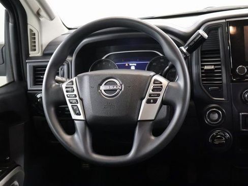 Used 2023 Nissan Titan SV AWD/4WD image 12