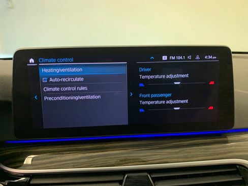 Used 2022 BMW 530i xDrive w/ Premium Package image 52