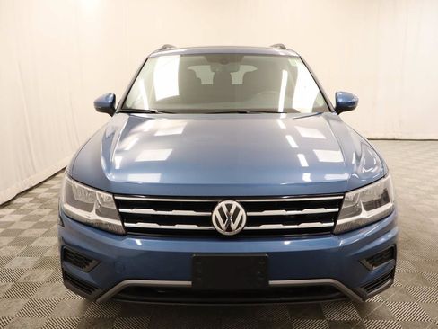 Used 2020 Volkswagen Tiguan SE w/ Panoramic Sunroof Package AWD/4WD image 4