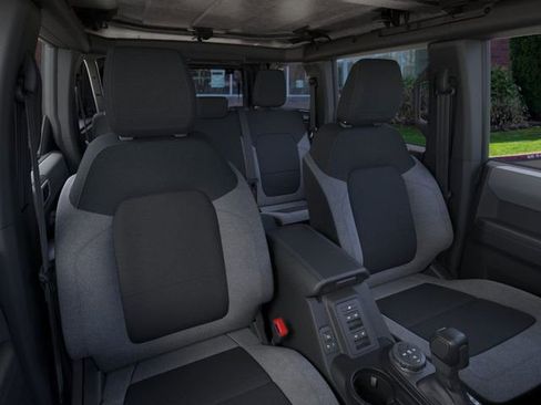 New 2025 Ford Bronco 4-Door image 10