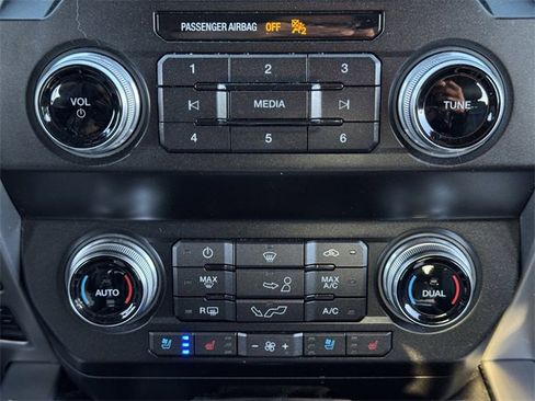 Used 2019 Ford F150 Platinum w/ Equipment Group 701A Luxury image 18