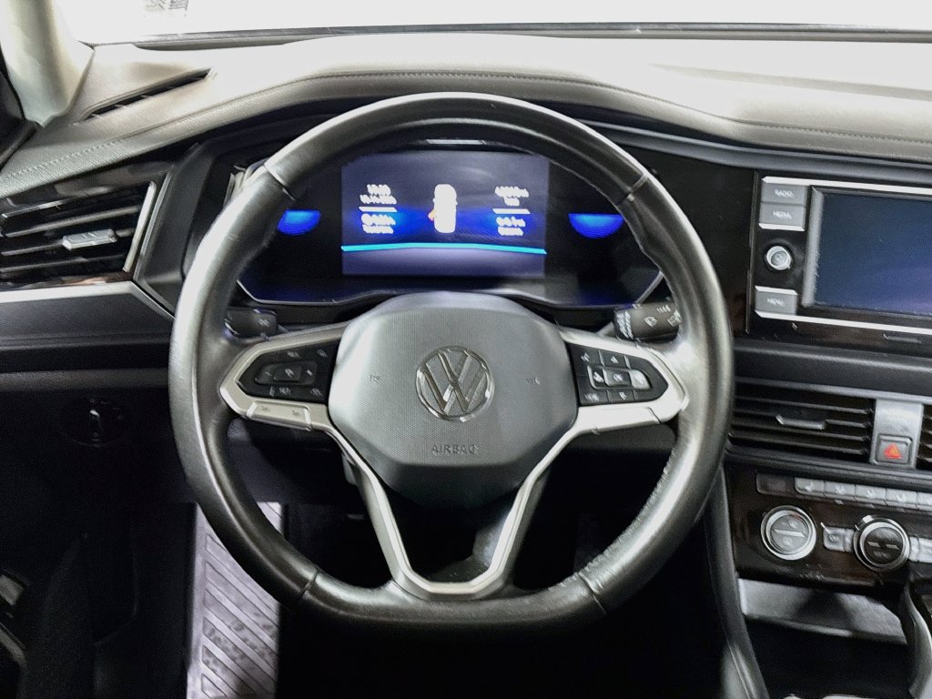 Used 2024 Volkswagen Jetta SE w/ Panoramic Sunroof Package FWD image 14