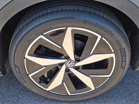 Used 2023 Volkswagen ID.4 S RWD image 12