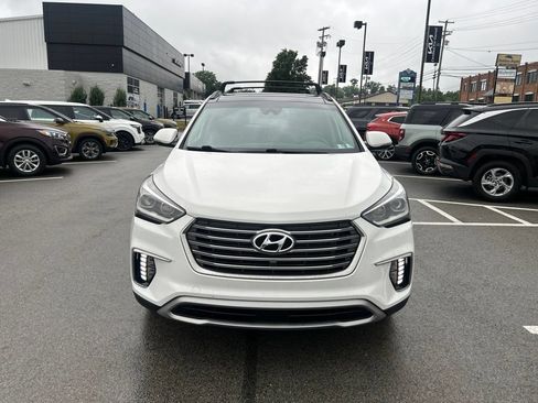 Used 2017 Hyundai Santa Fe Limited AWD/4WD image 2