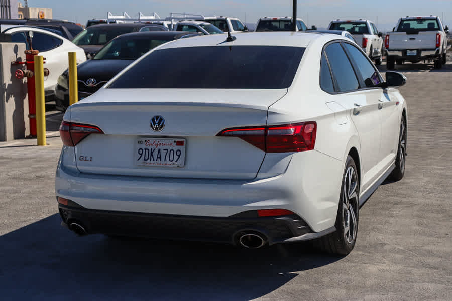 Used 2023 Volkswagen Jetta GLI Autobahn FWD image 4