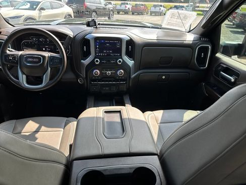 Used 2022 GMC Sierra 3500 SLT w/ SLT Preferred Package AWD/4WD image 15