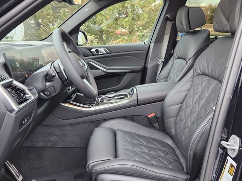 New 2026 BMW X5 xDrive40i w/ Executive Package image 9