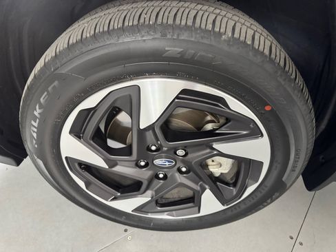 Certified 2025 Subaru Crosstrek 2.5i Limited w/ Popular Package #4A AWD/4WD image 9
