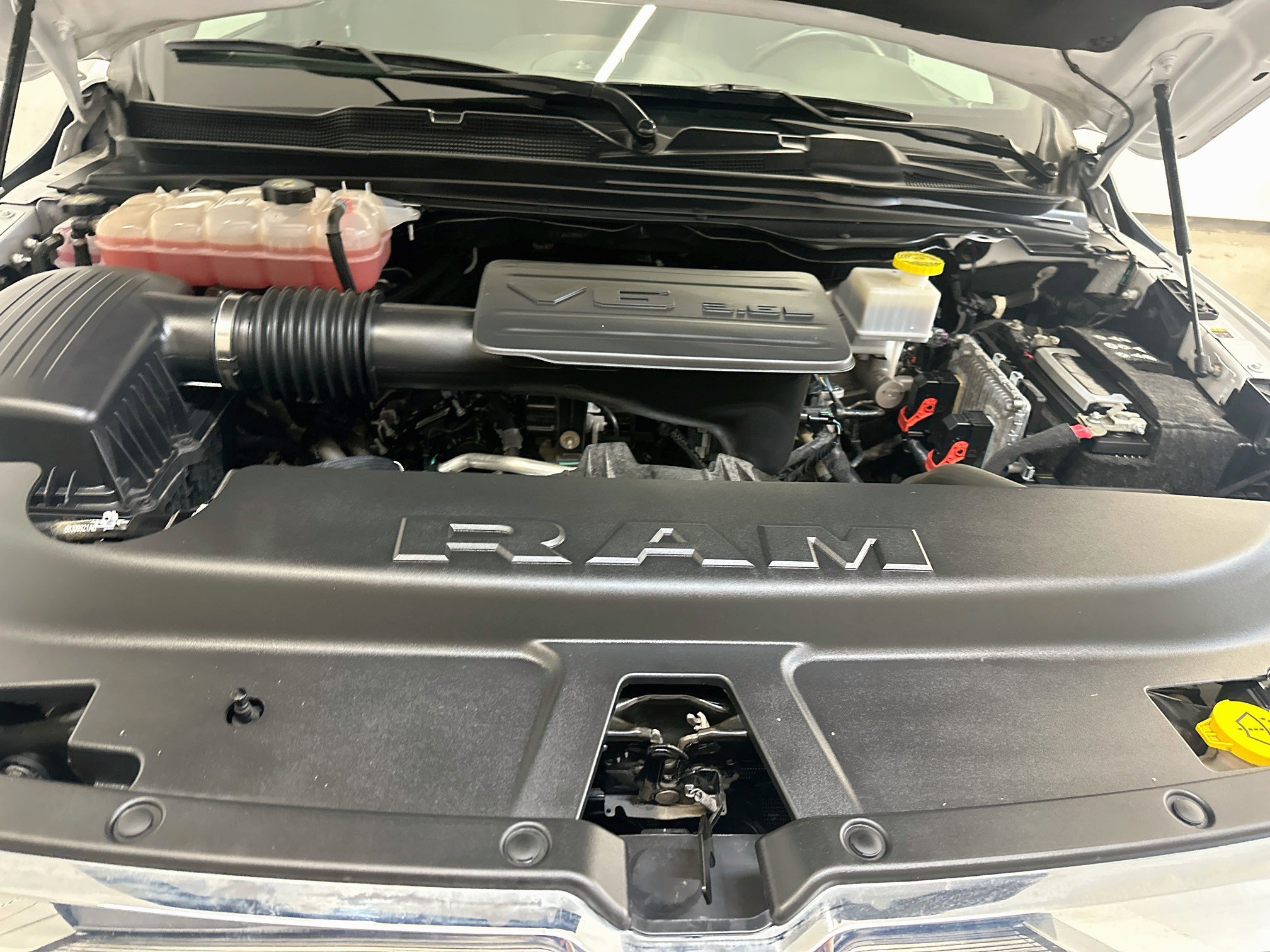 Used 2024 RAM 1500 Big Horn AWD/4WD image 33