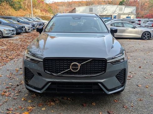 Certified 2023 Volvo XC60 B5 Plus image 2