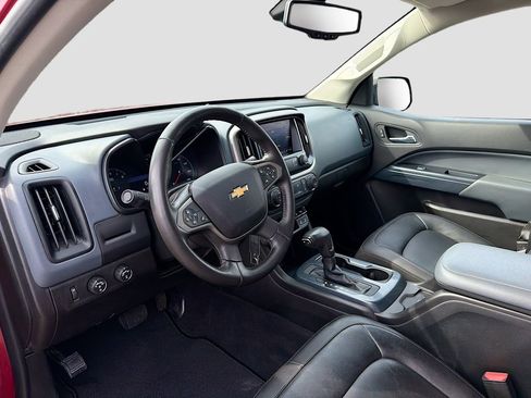 Used 2020 Chevrolet Colorado Z71 image 9