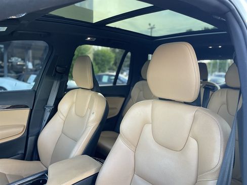 Used 2019 Volvo XC90 T6 Momentum w/ Advanced Package AWD/4WD image 6