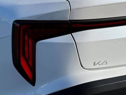 New 2025 Kia K4 LX image 30