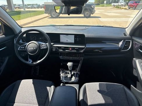 Used 2024 Kia Seltos S FWD image 23