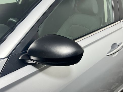 Used 2024 Nissan Altima 2.5 SV image 12