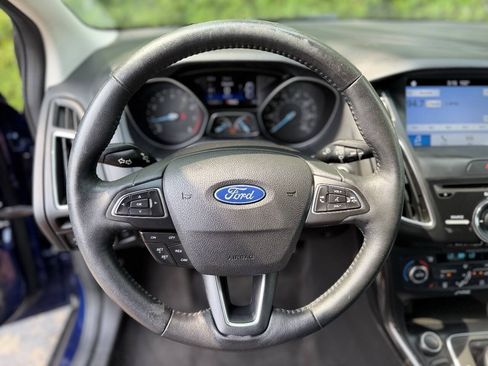 Used 2017 Ford Focus Titanium FWD image 15