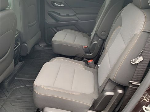 Used 2021 Chevrolet Traverse LT w/ LPO, Floor Liner Package image 20